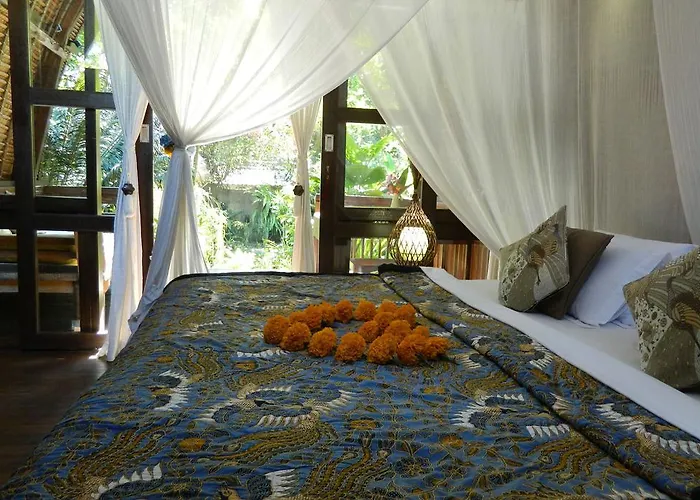 Cili Emas Oceanside