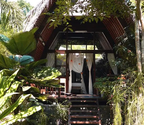 Cili Emas Oceanside Resort Tejakula