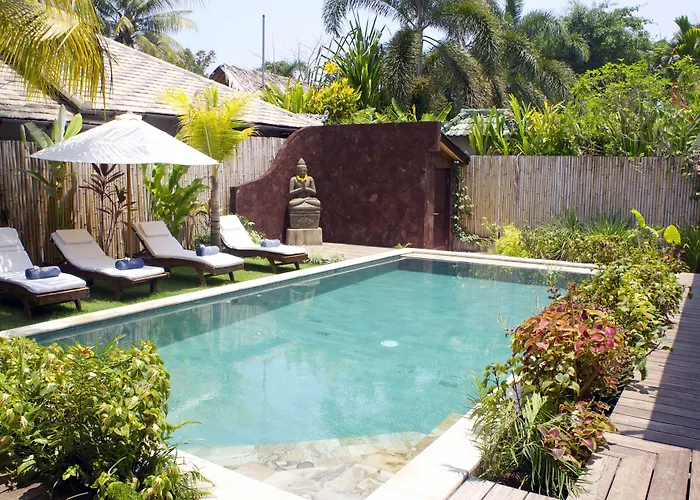 Cili Emas Oceanside Resort