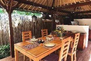 Cili Emas Oceanside