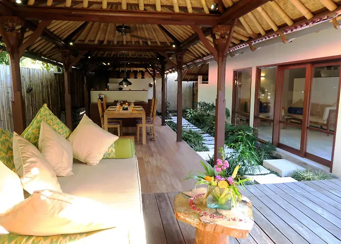 Cili Emas Oceanside Resort
